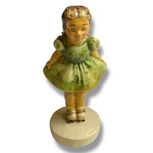 1978 Sebastian Miniatures Numbered Figurine Sidewalk Days Girl Skates 3.5"